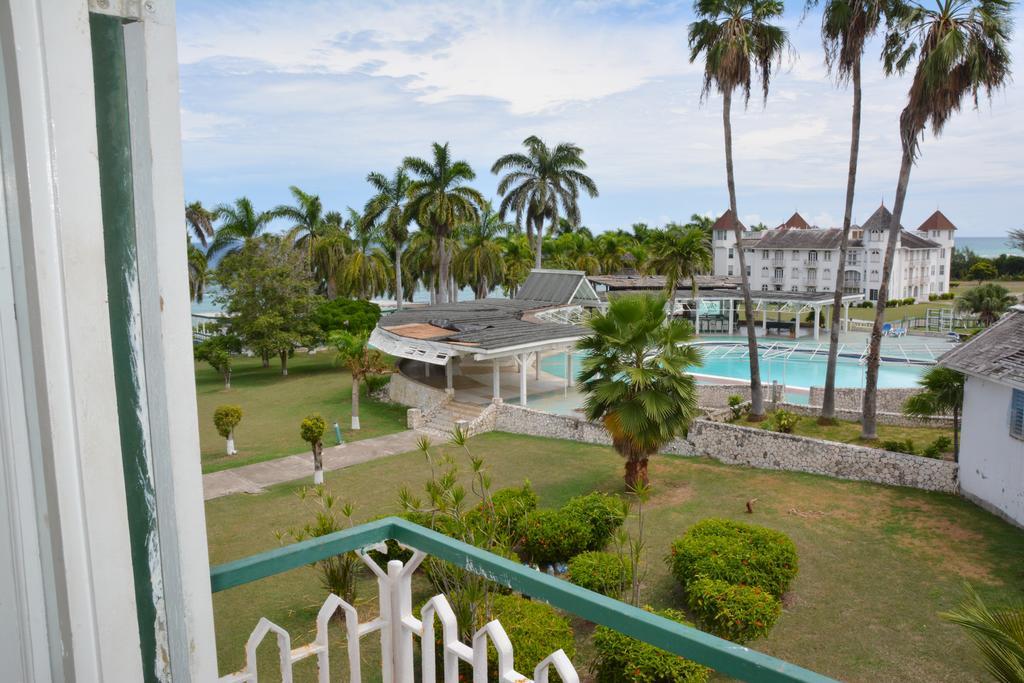 Seacastles By The Beach/Pool Montego Bay Eksteriør bilde